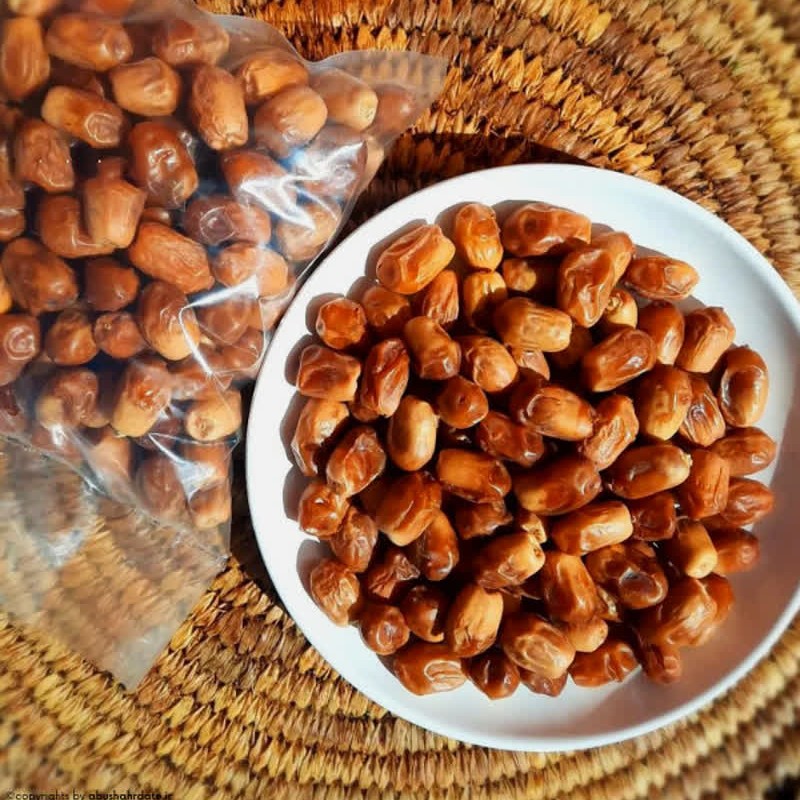 خرما زاهدی درشت و درجه یک کم قند