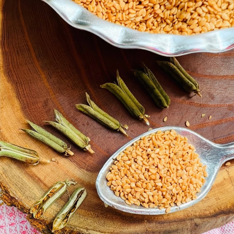 کنجد محلی بوداده (100 گرم)