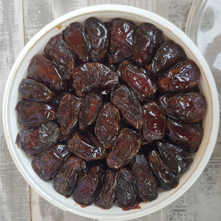 خرما کبکاب سوپر لوکس ماهور خرمای یکدست و فوق العاده درشت شسته شده (سطل سه کیلویی)