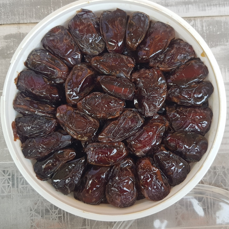 خرما کبکاب سوپر لوکس ماهور خرمای یکدست و فوق العاده درشت شسته شده (سطل سه کیلویی)