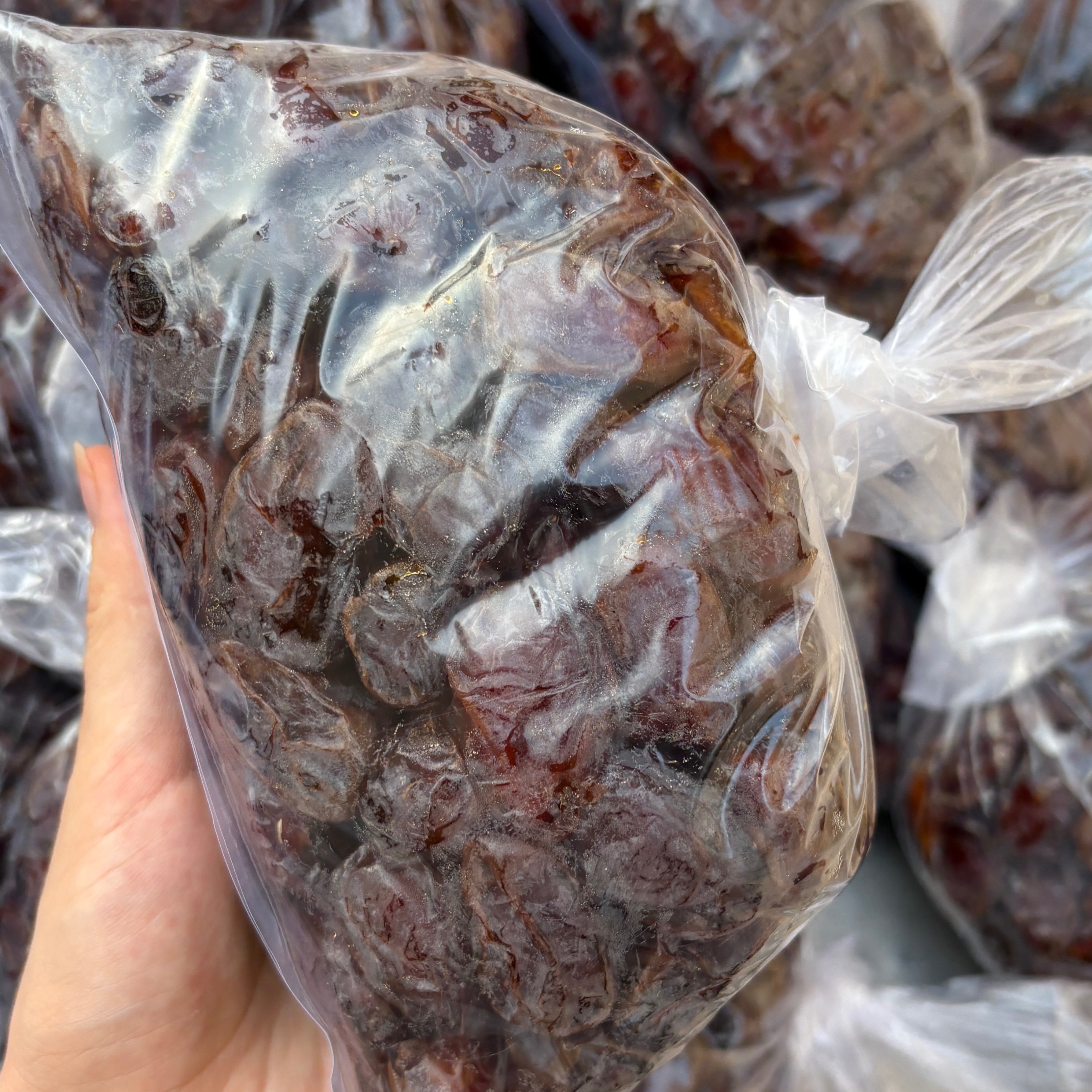 خرما کبکاب با شیره طبیعی بسته بندی سنتی (یک کیلویی)