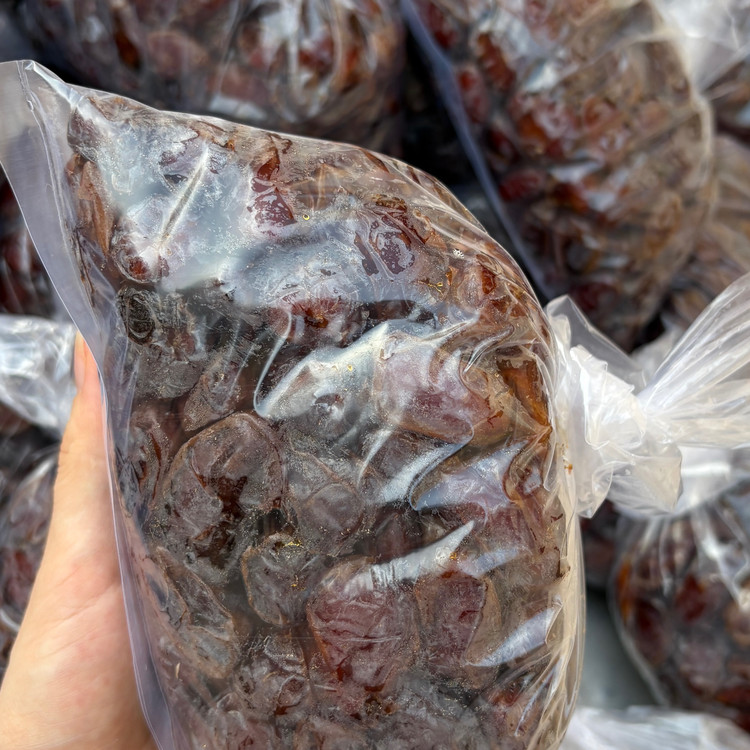 خرما کبکاب با شیره طبیعی بسته بندی سنتی (یک کیلویی)