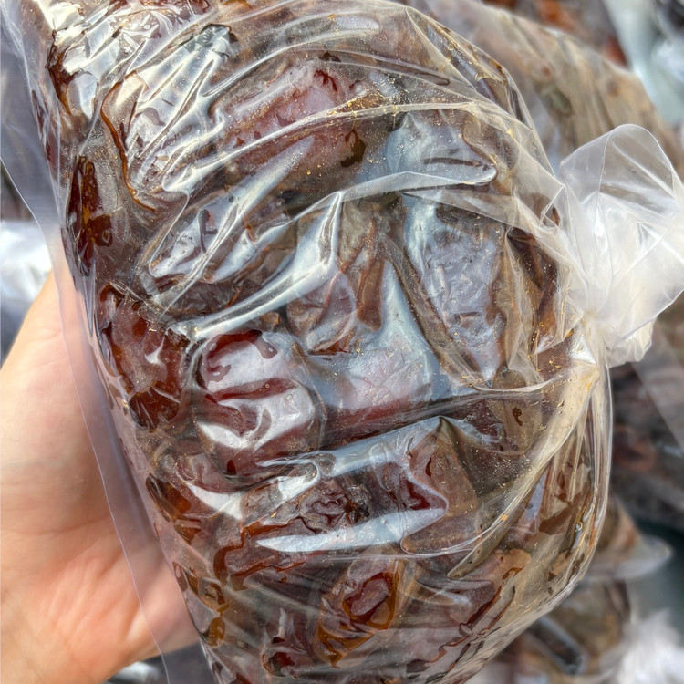 خرما کبکاب با شیره طبیعی بسته بندی سنتی (یک کیلویی)