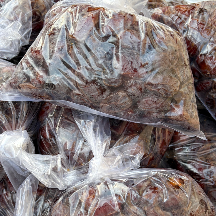 خرما کبکاب با شیره طبیعی بسته بندی سنتی (یک کیلویی)