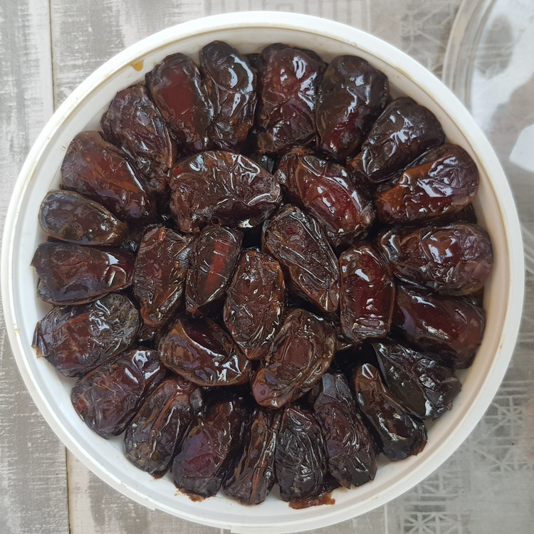پک 21 کیلویی خرمای سوپر لوکس کبکاب ماهور خرمای شسته شده فوق العاده درشت یکدست(7 بسته سه کیلویی)