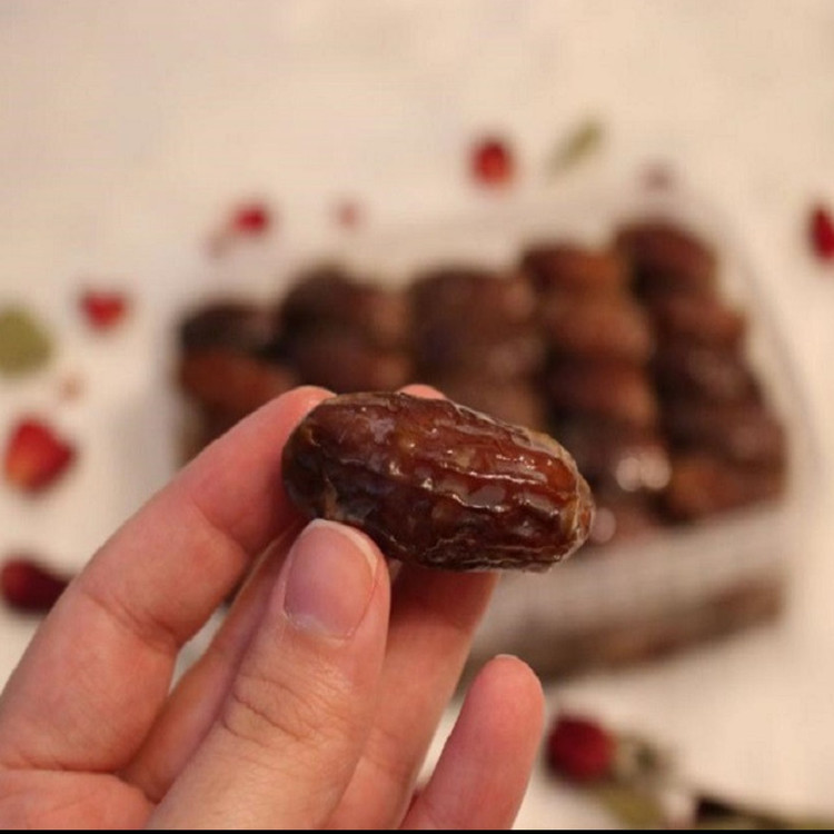 خرمای شهابی یا پیارم بوشهری مخصوص دیابتی ها کمترین قند بین تمام خرماها (یک کیلویی)