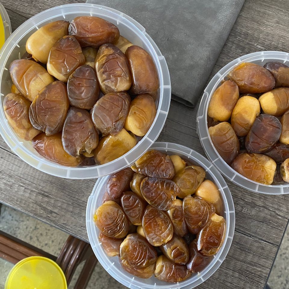 رطب عسلی کبکاب درشت و درجه یکونیم کیلویی