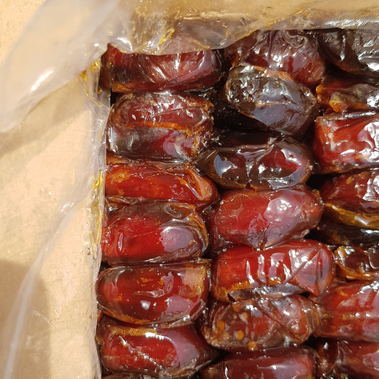 خرما کبکاب با شیره برند ماهور(سه کیلو)